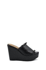 WEDGE MADE IN WOVEN LEATHER